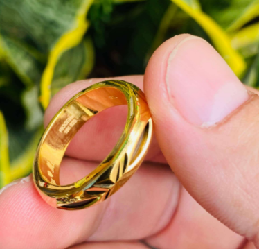 Vàng nhẫn tròn trơn rẻ hơn SJC 11 triệu đồng/lượng