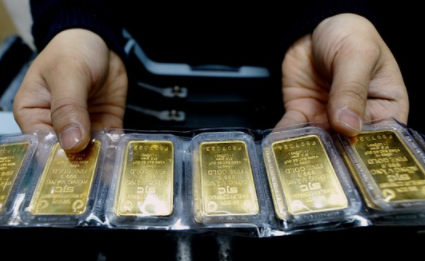 Giá vàng trong nước ngược chiều thế giới, chênh lệch giữa hai thị trường giảm về gần mốc 11 triệu đồng
